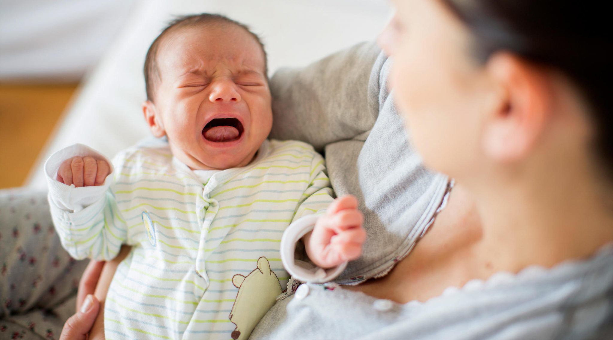 Sữa mẹ sẽ làm dịu cơn ho ở trẻ sơ sinh